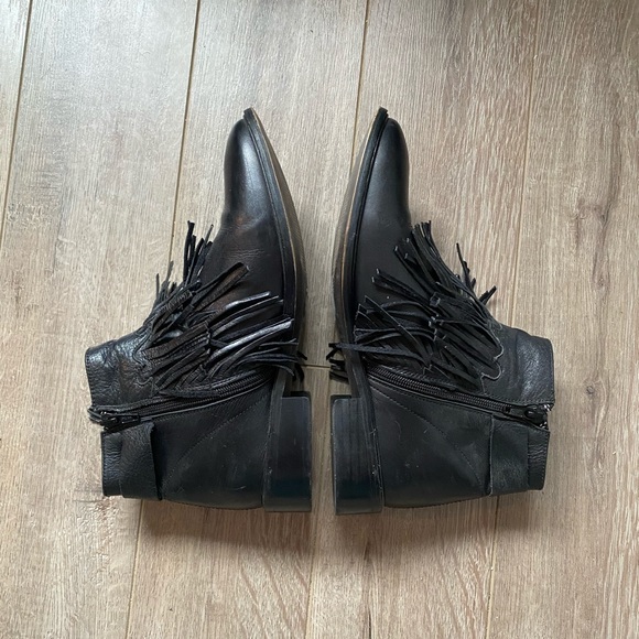 Black fringed leather booties - Picture 14 of 15